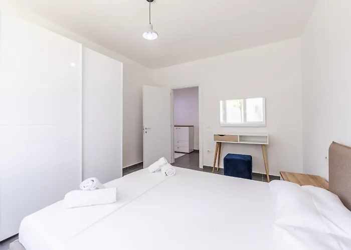 Talea 1 By Pikhost * Lezhë